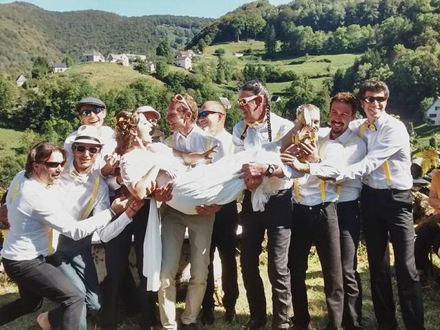 Le mariage de Laurent et Emmanuelle à Alos, Ariège 13