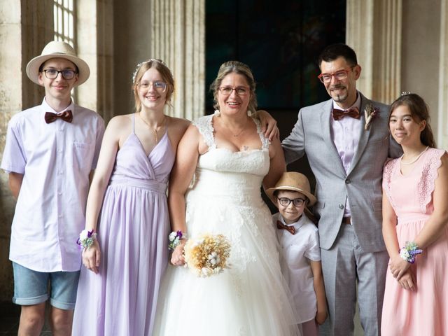 Le mariage de Olivier et Cindy à Corny-sur-Moselle, Moselle 32