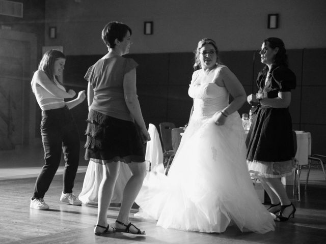 Le mariage de Olivier et Cindy à Corny-sur-Moselle, Moselle 76