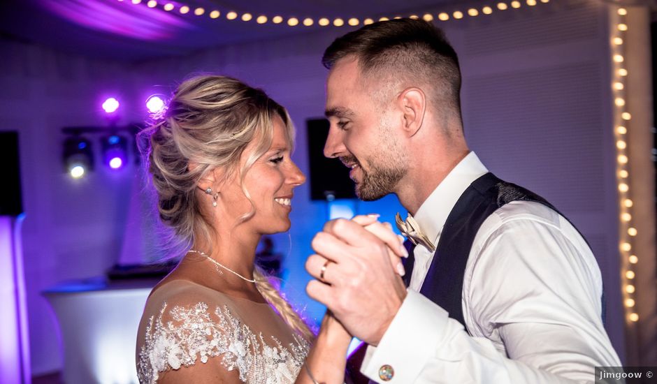 Le mariage de Maxime et Alexandra à Villars-les-Dombes, Ain