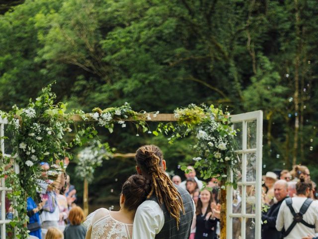 Le mariage de Anna et Guillaume à Cléden-Poher, Finistère 11