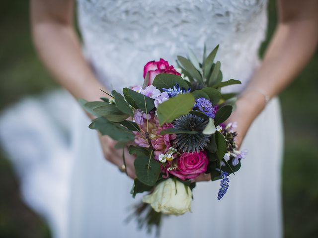 Le mariage de Clément et Olivia à Vézac, Dordogne 9