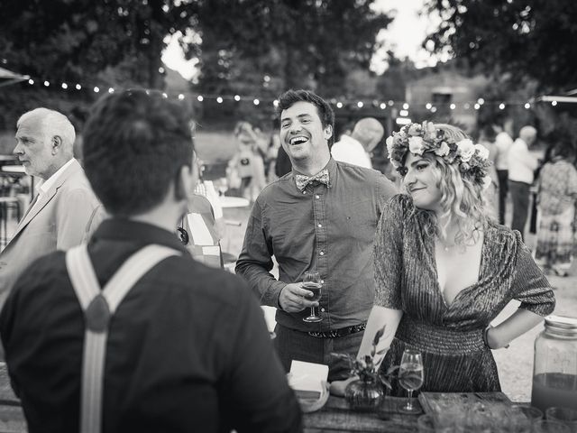 Le mariage de Clément et Olivia à Vézac, Dordogne 15