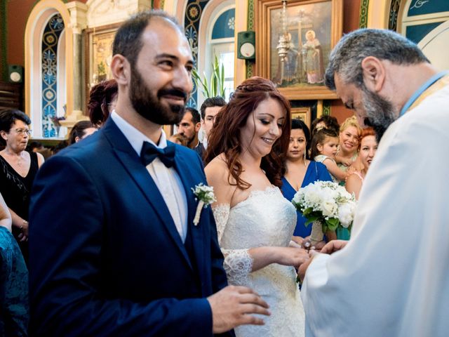 Le mariage de Takis et Frangiska à Paris, Paris 12