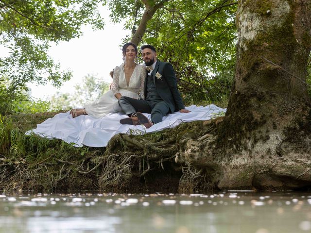 Le mariage de Antoine et Angélique à Saint-Julien-l&apos;Ars, Vienne 15