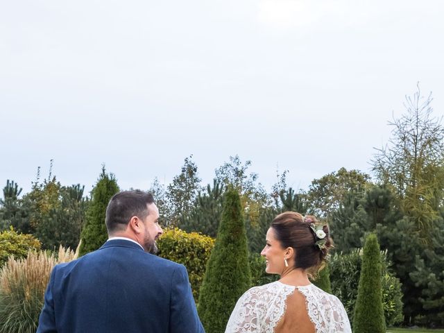 Le mariage de Thomas et Laurence à Bayeux, Calvados 49