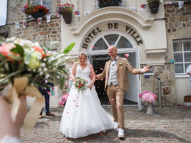 Le mariage de Jean et Joanna à Bricquebec, Manche 11