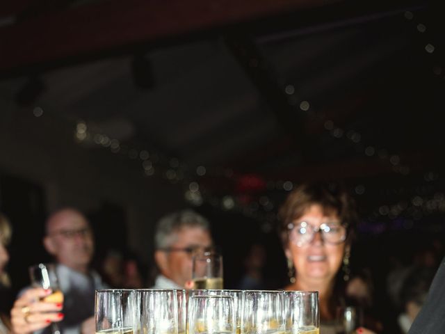 Le mariage de Valentin et Marion à Bellegarde, Gard 56