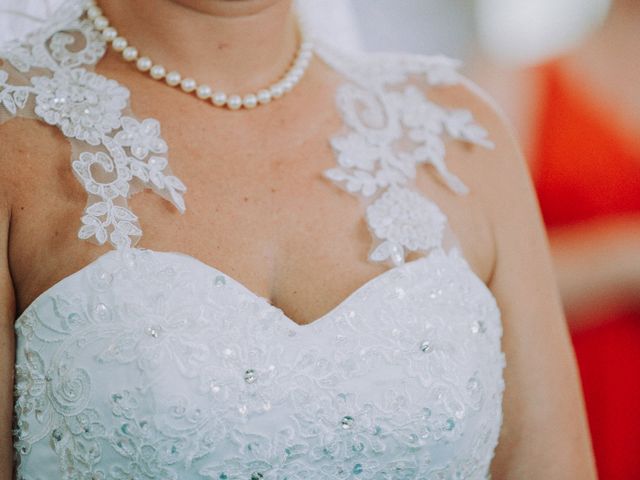 Le mariage de Mickael et Emilie à Guignicourt, Aisne 24