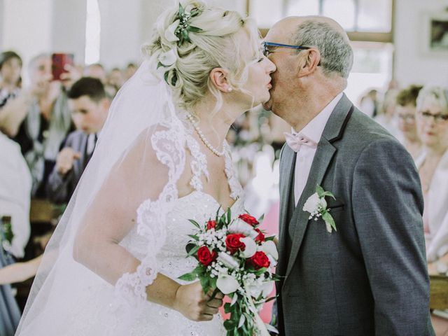 Le mariage de Mickael et Emilie à Guignicourt, Aisne 39