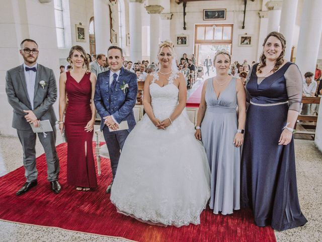 Le mariage de Mickael et Emilie à Guignicourt, Aisne 77