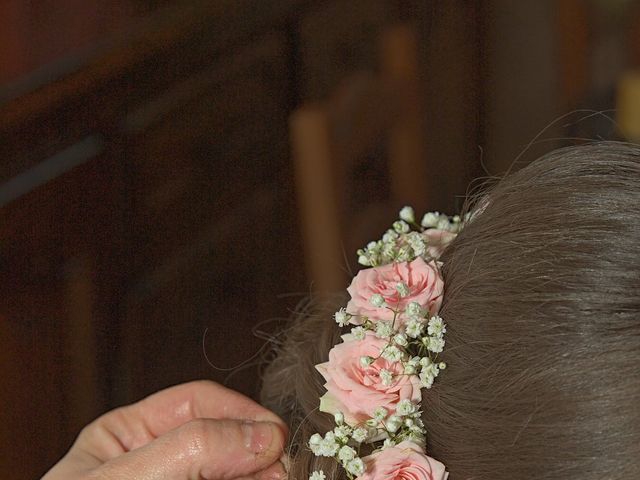 Le mariage de Julien et Charlène à Saint-Didier-sur-Rochefort, Loire 4