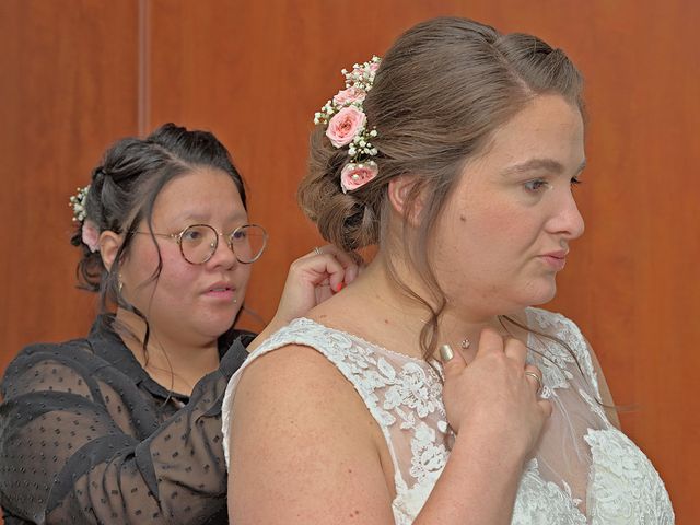 Le mariage de Julien et Charlène à Saint-Didier-sur-Rochefort, Loire 8