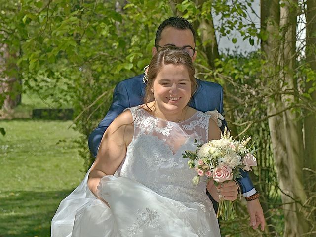 Le mariage de Julien et Charlène à Saint-Didier-sur-Rochefort, Loire 17