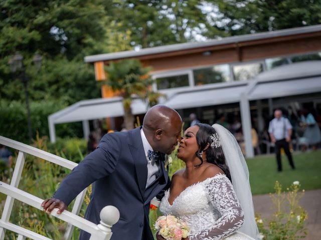 Le mariage de Dominique et Christ à Fresneaux-Montchevreuil, Oise 21