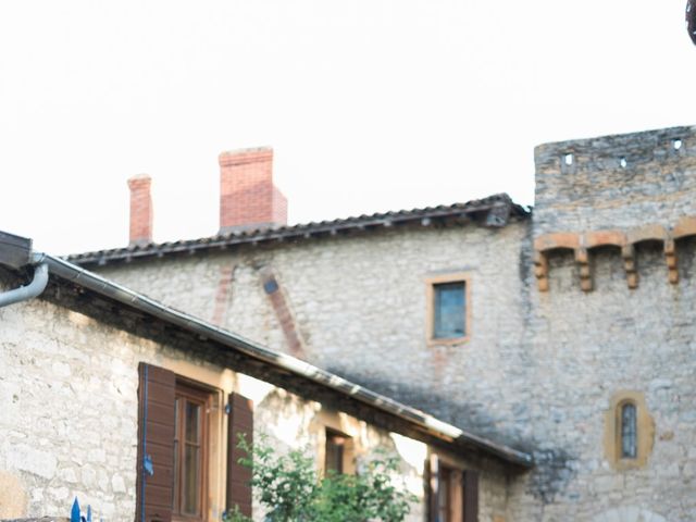 Le mariage de Julien et Laure à Morancé, Rhône 71