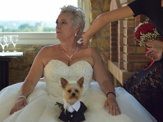 Le mariage de Jean-François et Sandrine à Busset, Allier 1