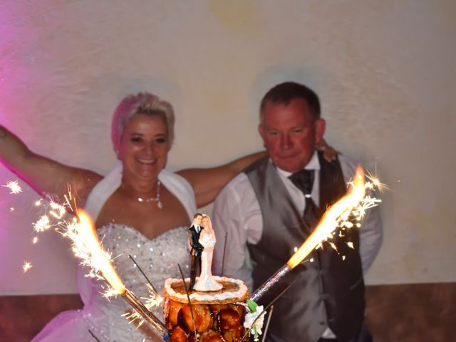 Le mariage de Jean-François et Sandrine à Busset, Allier 20