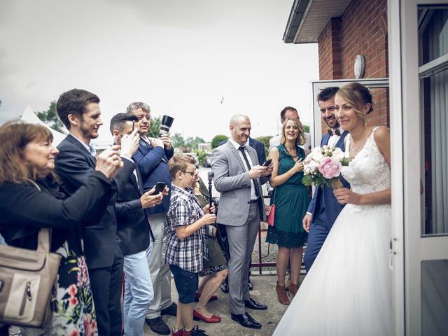 Le mariage de Thibaut et Aurélie à Artres, Nord 31