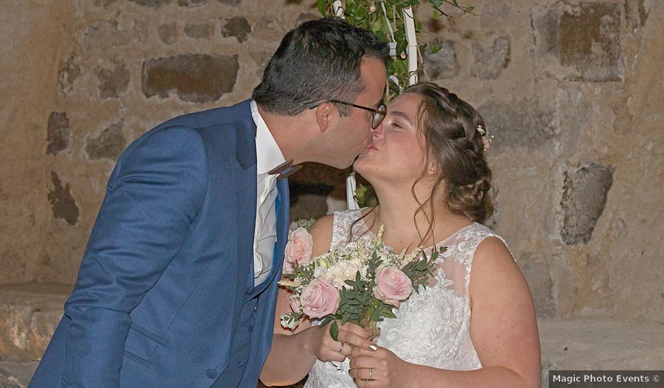 Le mariage de Julien et Charlène à Saint-Didier-sur-Rochefort, Loire