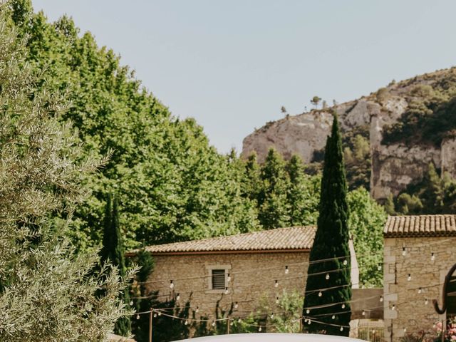 Le mariage de Guillaume et Amandine à Grans, Bouches-du-Rhône 10