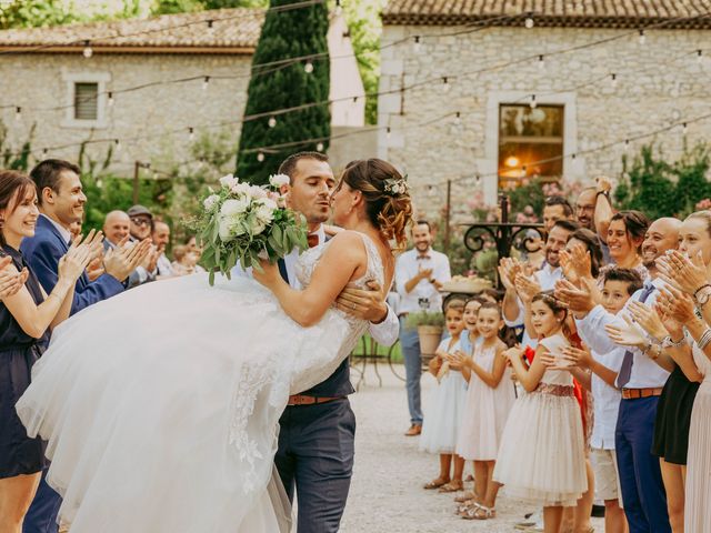 Le mariage de Guillaume et Amandine à Grans, Bouches-du-Rhône 16