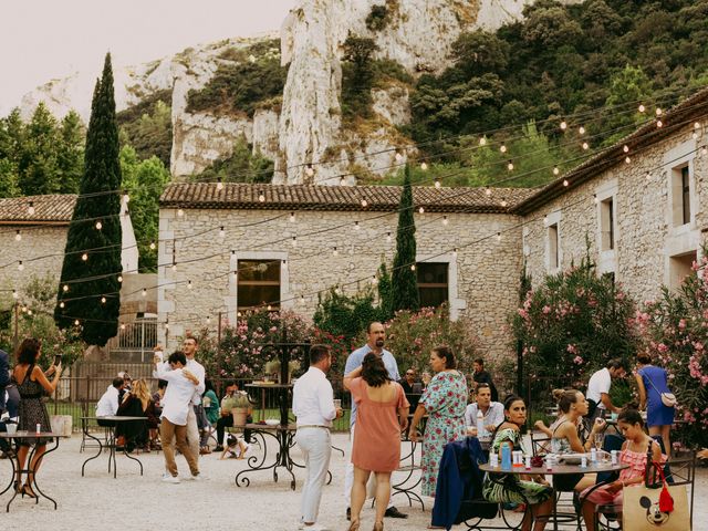 Le mariage de Guillaume et Amandine à Grans, Bouches-du-Rhône 21