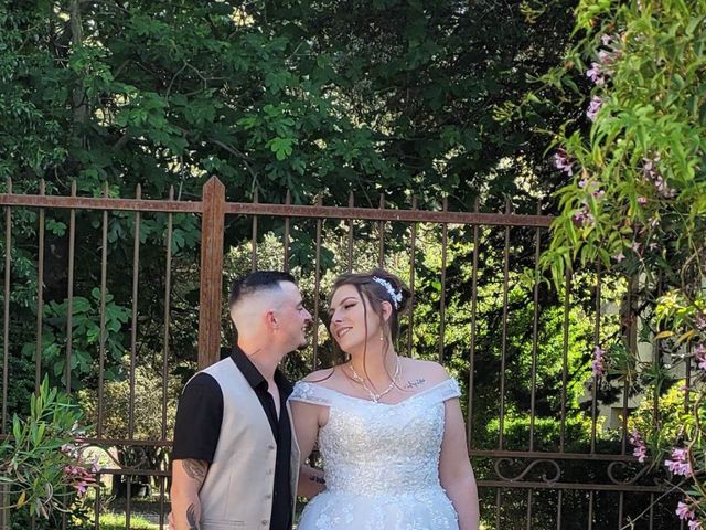 Le mariage de Marie  et Manu à Uzès, Gard 1