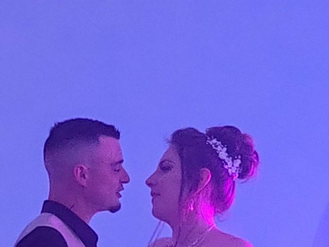 Le mariage de Marie  et Manu à Uzès, Gard 2