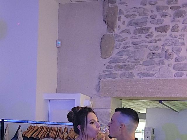 Le mariage de Marie  et Manu à Uzès, Gard 7
