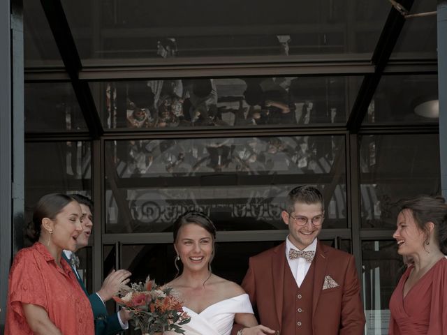 Le mariage de Théo et Mélanie à Gannat, Allier 10