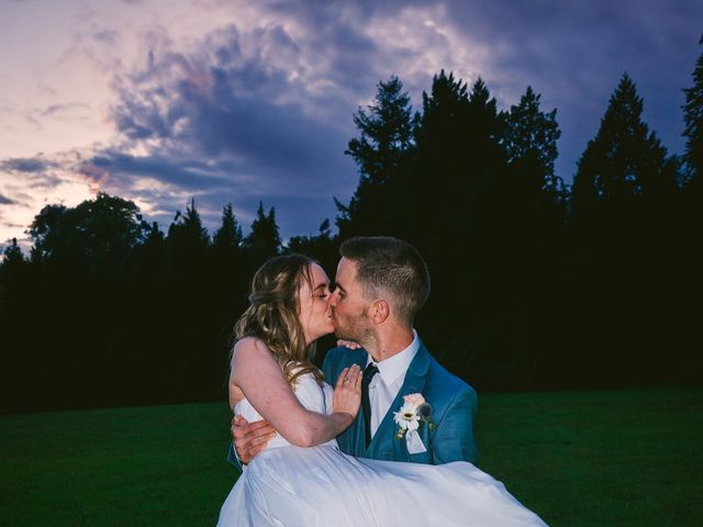 Le mariage de Pierre et Laura à Colpo, Morbihan 30