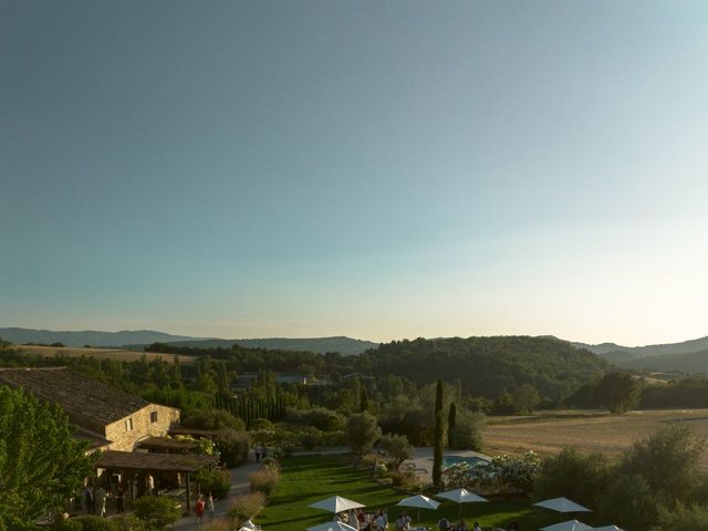 Le mariage de Etienne et Amandine à Oppedette, Alpes-de-Haute-Provence 69