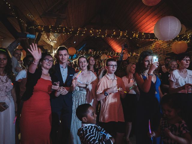 Le mariage de Christophe et Amanda à Larmor-Plage, Morbihan 81