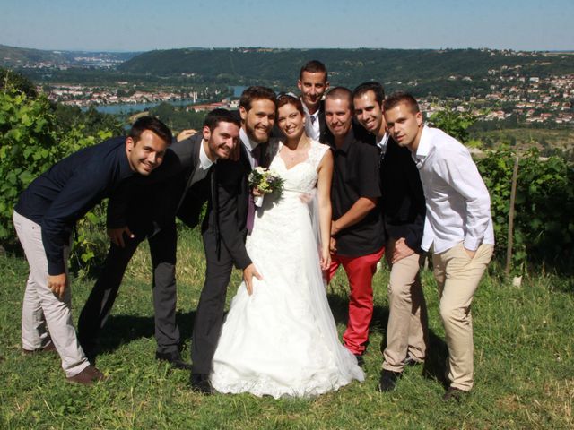 Le mariage de Noémie et Loïc à Saint-Michel-sur-Rhône, Loire 75