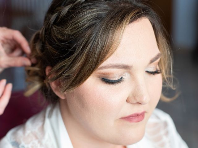 Le mariage de Sébastien  et Aurelie à Échallat, Charente 1