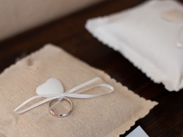 Le mariage de Sébastien  et Aurelie à Échallat, Charente 11