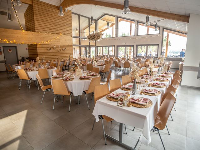 Le mariage de Stéphanie et Maëlys à Charquemont, Doubs 5