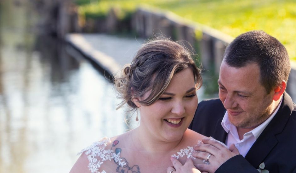Le mariage de Sébastien  et Aurelie à Échallat, Charente