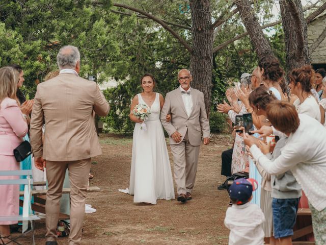 Le mariage de Renaud et Mélodie à Nîmes, Gard 13