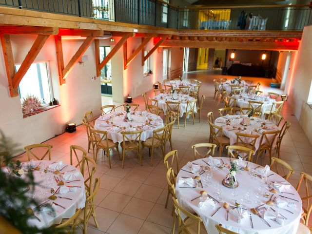 Le mariage de Teddy et Samantha à Villieu-Loyes-Mollon, Ain 10