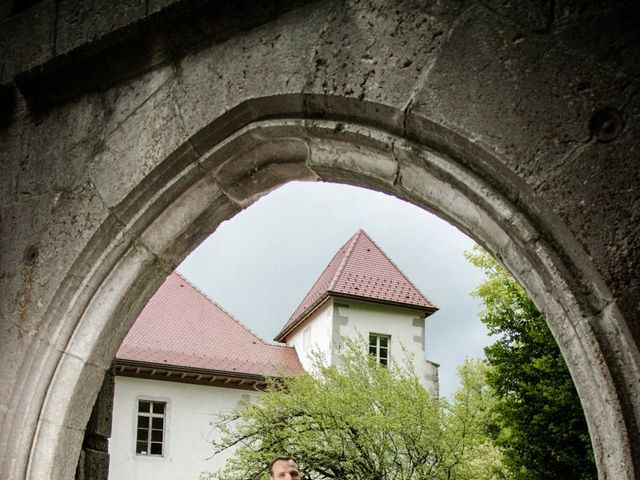 Le mariage de Fisnik et Élise à Présilly, Haute-Savoie 15