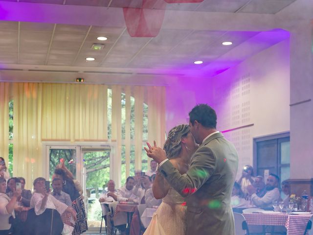 Le mariage de Jérome et Fanny à Saint-Porchaire, Charente Maritime 17