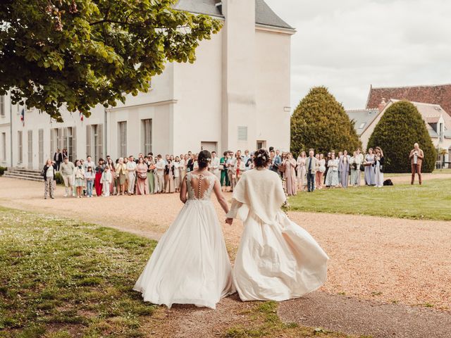 Le mariage de Vanina et Marie à Notre-Dame-d&apos;Oé, Indre-et-Loire 1