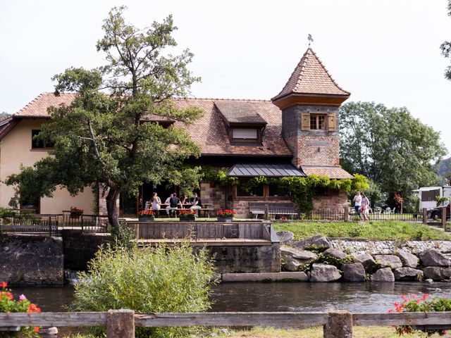 Le mariage de Félix et Xenia à Wisches, Bas Rhin 4