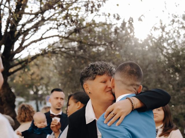 Le mariage de Damien et Jennifer à Saint-Géniès-de-Malgoirès, Gard 34