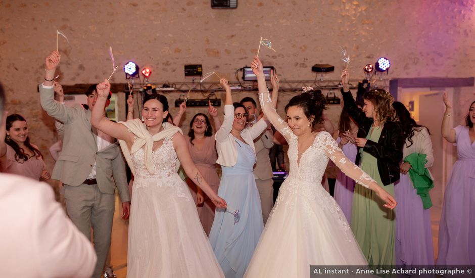 Le mariage de Vanina et Marie à Notre-Dame-d'Oé, Indre-et-Loire