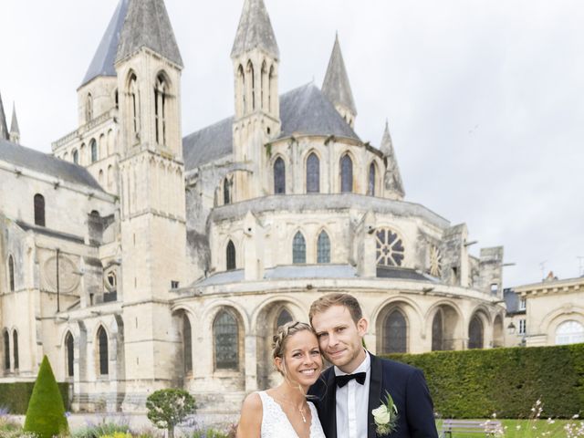 Le mariage de Romuald et Solène à Soignolles, Calvados 11