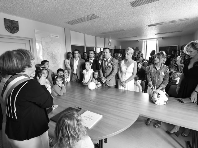 Le mariage de Fabien et Julie à Pont-de-Pany, Côte d&apos;Or 13