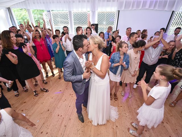 Le mariage de Fabien et Julie à Pont-de-Pany, Côte d&apos;Or 64